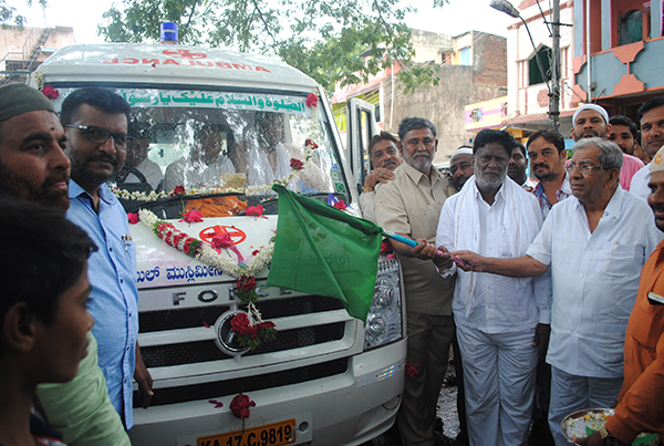 ಮುಸ್ಲಿಂ ಸಮಾಜದಿಂದ ಸಾರ್ವಜನಿಕರಿಗೆ ಆ್ಯಂಬುಲೆನ್ಸ್ ಒದಗಿಸುತ್ತಿರುವುದು ಶ್ಲಾಘನೀಯ: ಡಾ. ಶಾಮನೂರು ಶಿವಶಂಕರಪ್ಪ