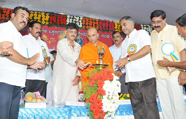 ಕೆಂಪೇಗೌಡರು ಸಮಾಜದ ಒಳಿತಿಗಾಗಿ ಶ್ರಮಿಸಿದ ತ್ಯಾಗಮಹಿ: ಡಿ.ಕೆ.ಶಿವಕುಮಾರ್