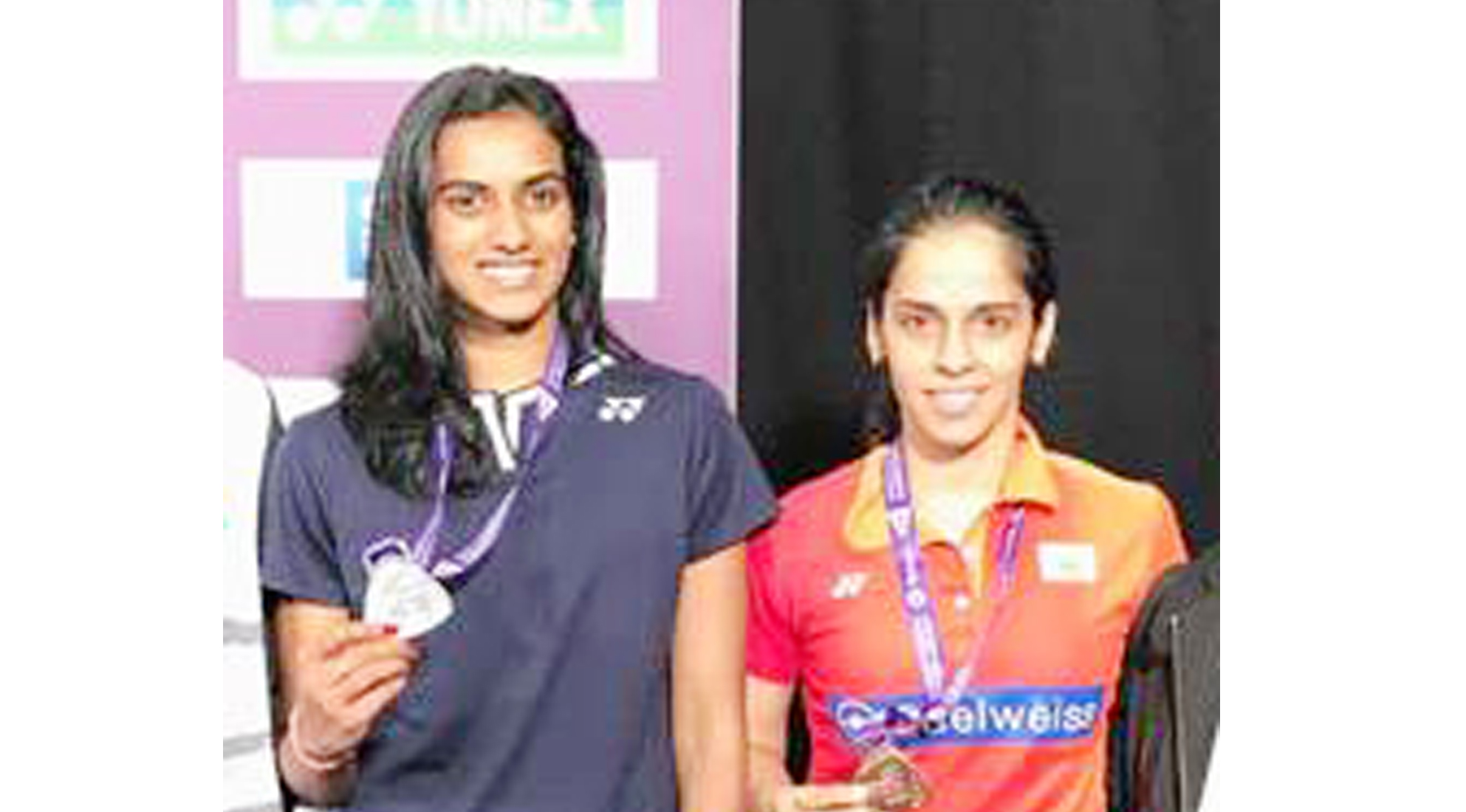 ಸಿಂಧುಗೆ 10 ಲಕ್ಷ ರೂ, ಸೈನಾಗೆ 5 ಲಕ್ಷ ರೂ. ಬಹುಮಾನ