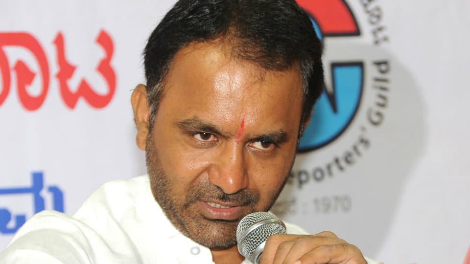 ತುಂಗಭದ್ರಾ ಜಲಾಶಯದಿಂದ ಕೃಷಿ ಬೆಳೆಗಳಿಗೆ ನೀರು ಹರಿಸಲು ತೀರ್ಮಾನ: ಸಚಿವ ಸಂತೋಷ್ ಲಾಡ್