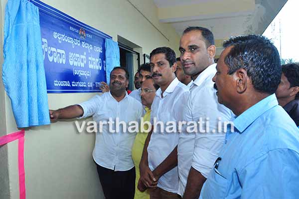 ಸಿದ್ಧರಾಮಯ್ಯ ಸರಕಾರದಿಂದ ಅಲ್ಪಸಂಖ್ಯಾತ ಇಲಾಖೆಗೆ ಹೆಚ್ಚಿನ ಅನುದಾನ :ಯು.ಟಿ.ಖಾದರ್