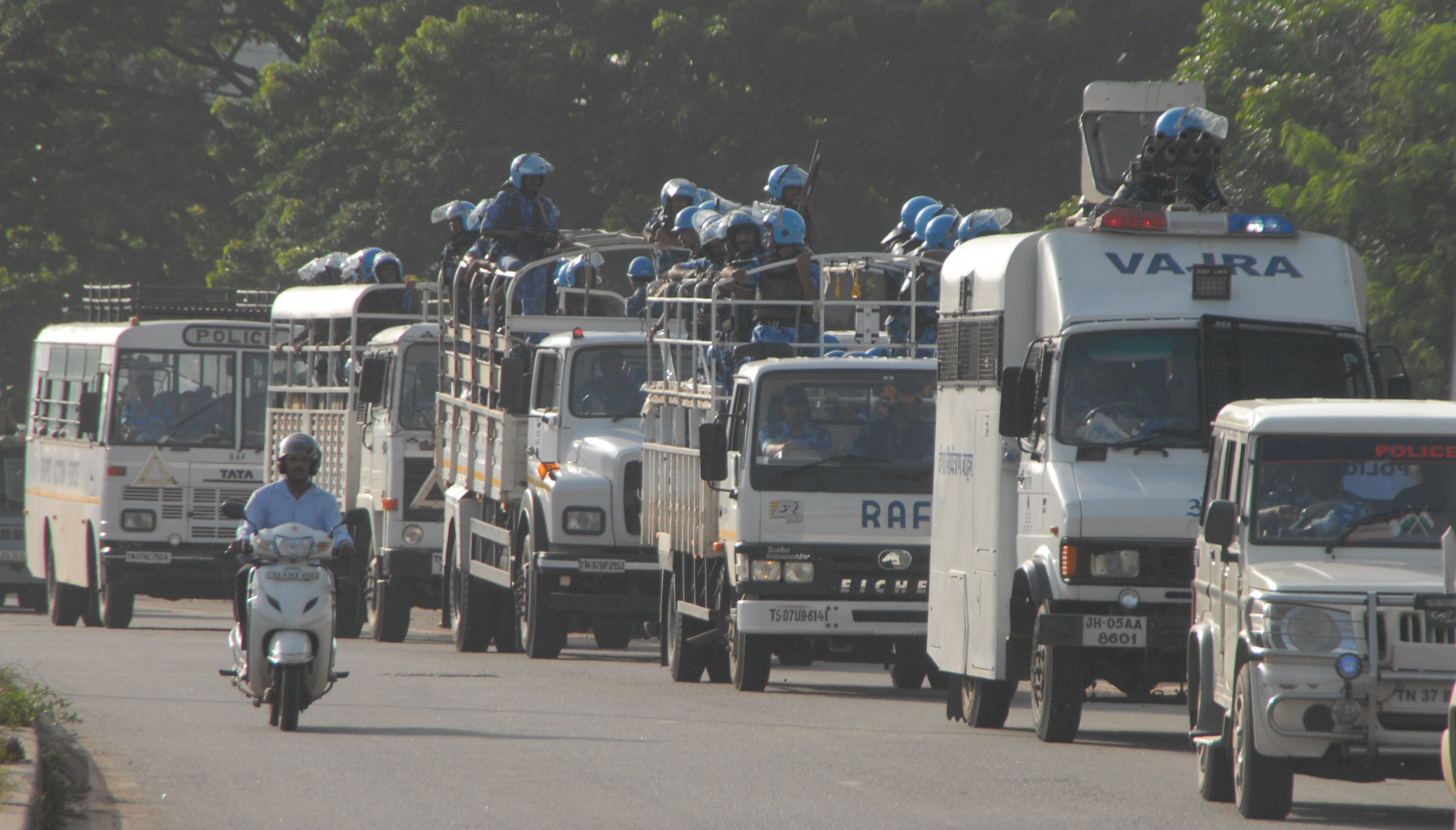 ಮಂಗಳೂರು: ಪೊಲೀಸರಿಂದ ಪಥಸಂಚಲನ