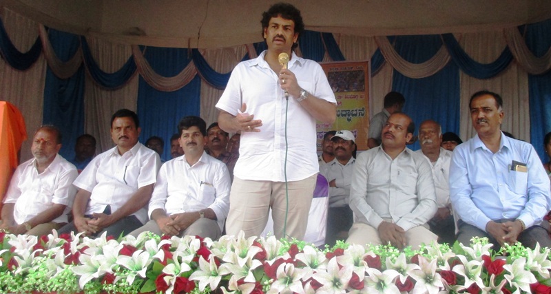 ಸೊರಬ: ವಿದ್ಯಾರ್ಥಿಗಳಿಗೆ ಸಮವಸ್ತ್ರ, ಸೈಕಲ್ ವಿತರಣೆ