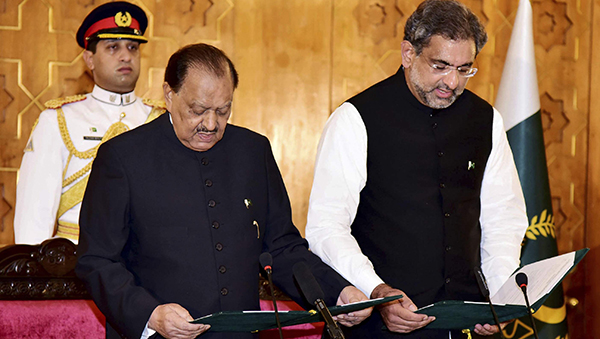 ಪಾಕ್ ಸಚಿವ ಸಂಪುಟ ಪ್ರಮಾಣ ವಚನ; ಖ್ವಾಜ ಆಸಿಫ್ ವಿದೇಶ ಸಚಿವ