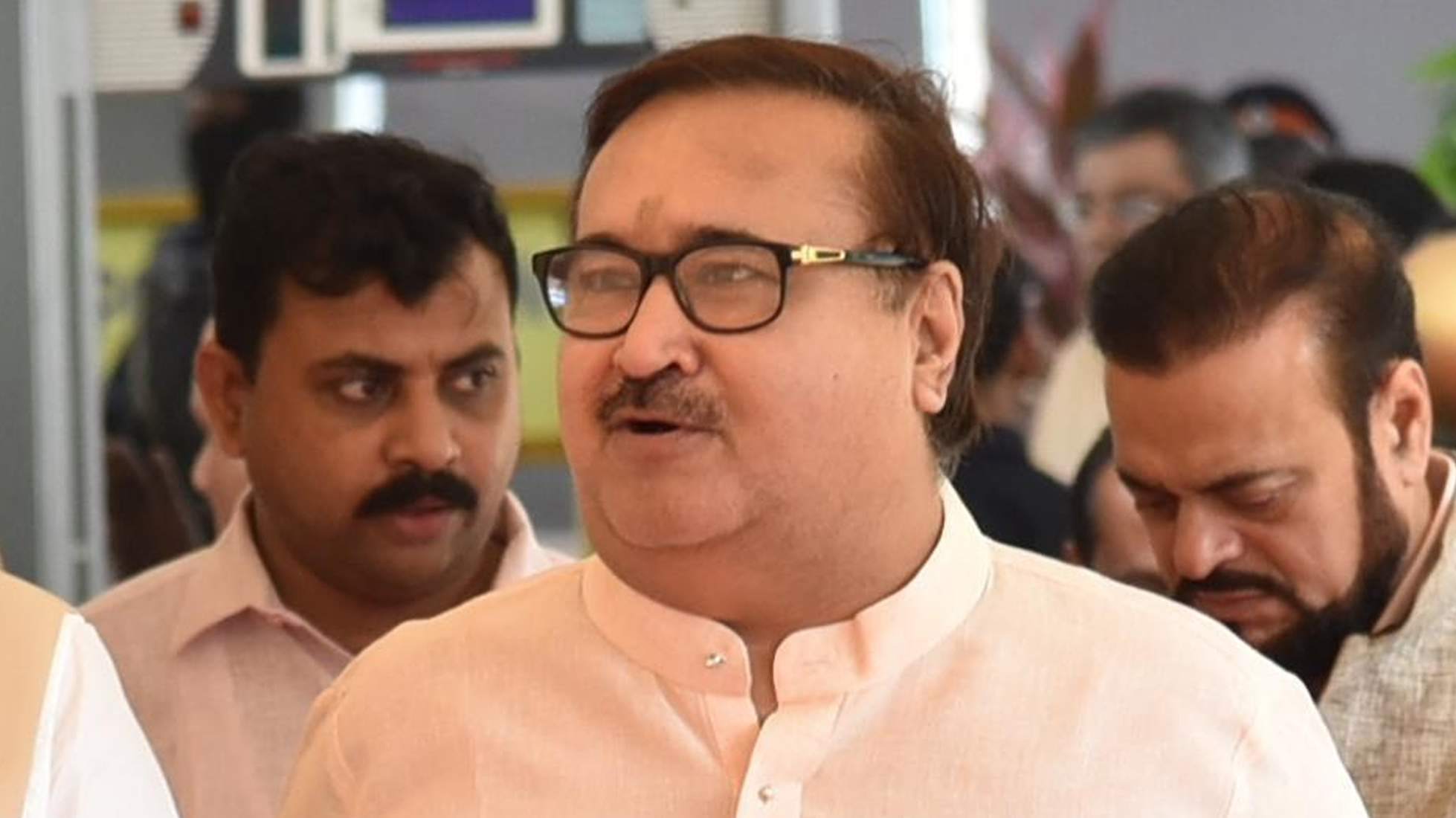 ಭ್ರಷ್ಟಾಚಾರ ಆರೋಪ: ಮಹಾರಾಷ್ಟ್ರ ವಸತಿ ಸಚಿವರ ರಾಜೀನಾಮೆಗೆ ಆಗ್ರಹ