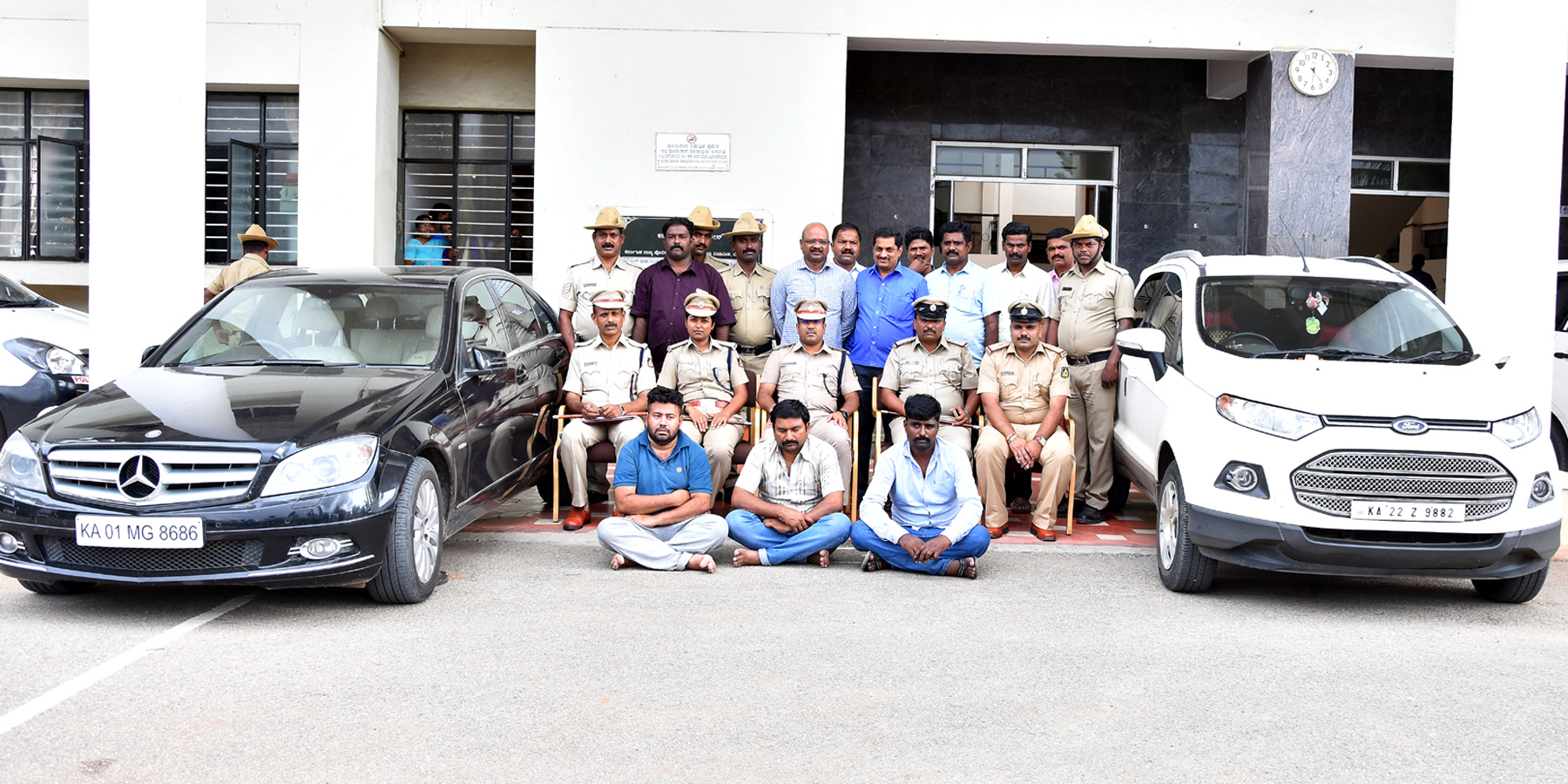 ಅಂತರ್ ಜಿಲ್ಲಾ ದರೋಡೆಕೋರರ ಬಂಧನ