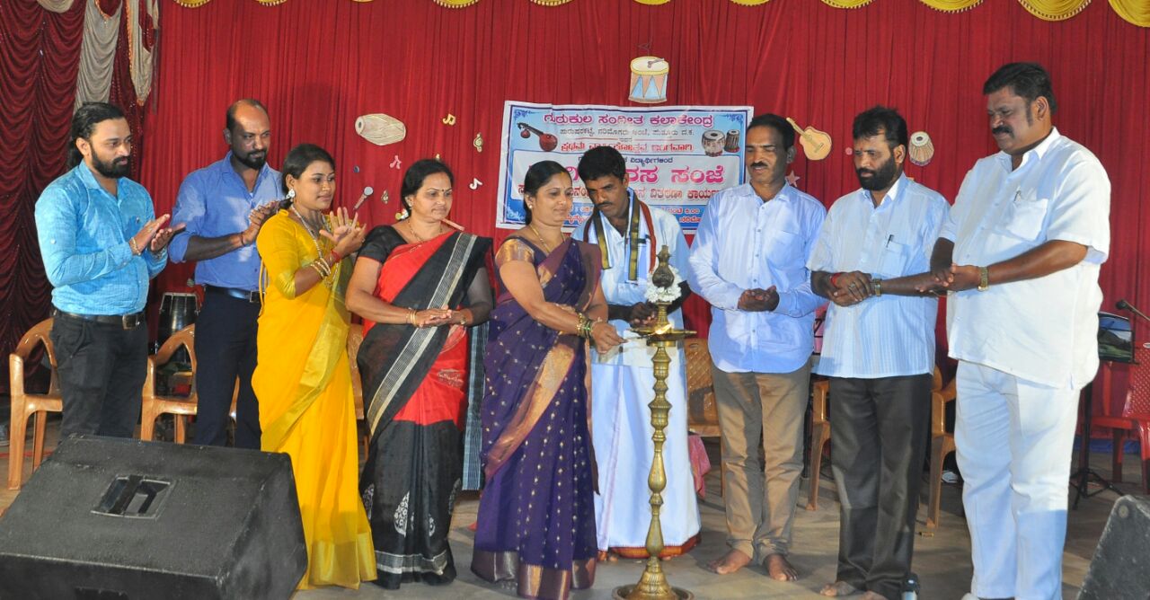 ಪ್ರತಿಭೆಗಳು ವೇದಿಕೆಯಲ್ಲೇ ಅರಳುತ್ತವೆ: ಮೀನಾಕ್ಷಿ ಶಾಂತಿಗೋಡು