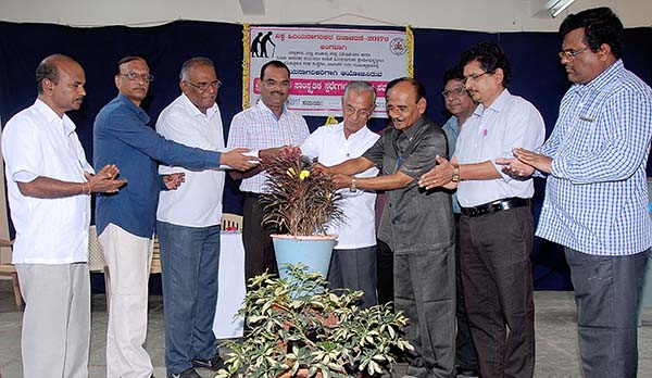 ಹಿರಿಯ ನಾಗರಿಕರಿಗೆ ಸರಕಾರ ಸೌಲಭ್ಯಗಳ ಬಗ್ಗೆ ಮಾಹಿತಿ ಇಲ್ಲದೆ ವಂಚಿತರಾಗಿದ್ದಾರೆ: ರವಿನಾರಾಯಣ