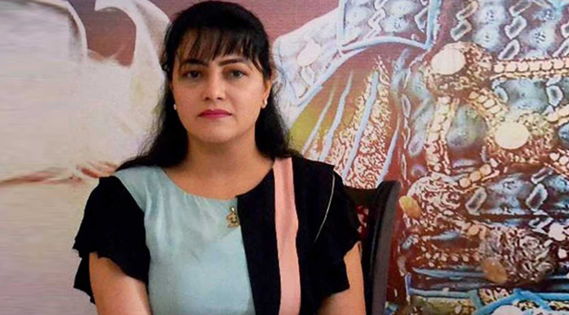 ಹನಿಪ್ರೀತ್ ಇನ್ಸಾನ್ ವಿದೇಶಕ್ಕೆ ತೆರಳದಂತೆ ಕಟ್ಟೆಚ್ಚರ