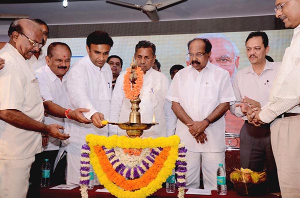 ದೇಶದ ಅನಿಲ ಕಂಪೆನಿಗಳು ಅತ್ಯಂತ ಪ್ರಾಮಾಣಿಕವಾಗಿ ಕರ್ತವ್ಯ ನಿರ್ವಹಿಸುತ್ತಿದೆ: ಸಂಸದ ವೀರಪ್ಪಮೊಯ್ಲಿ