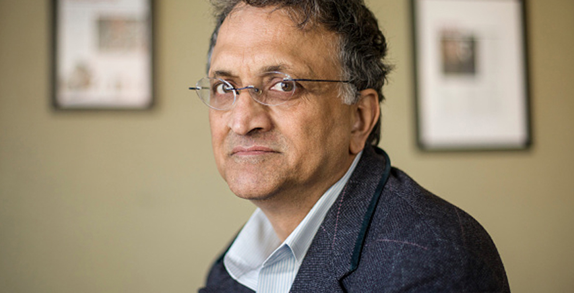 ಬಿಜೆಪಿಯಿಂದ ರಾಮಚಂದ್ರ ಗುಹಾಗೆ ನೋಟಿಸ್