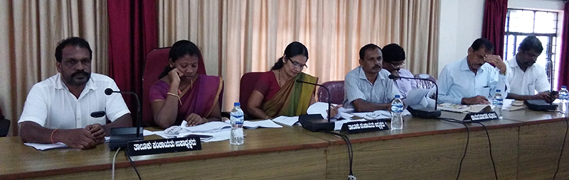 ರಿಯಾಯಿತಿ ದರದಲ್ಲಿ ಜನಪ್ರತಿನಿಧಿಗಳಿಗೂ ಪಾಸು ನೀಡಿ: ಭವಾನಿ ಚಿದಾನಂದ