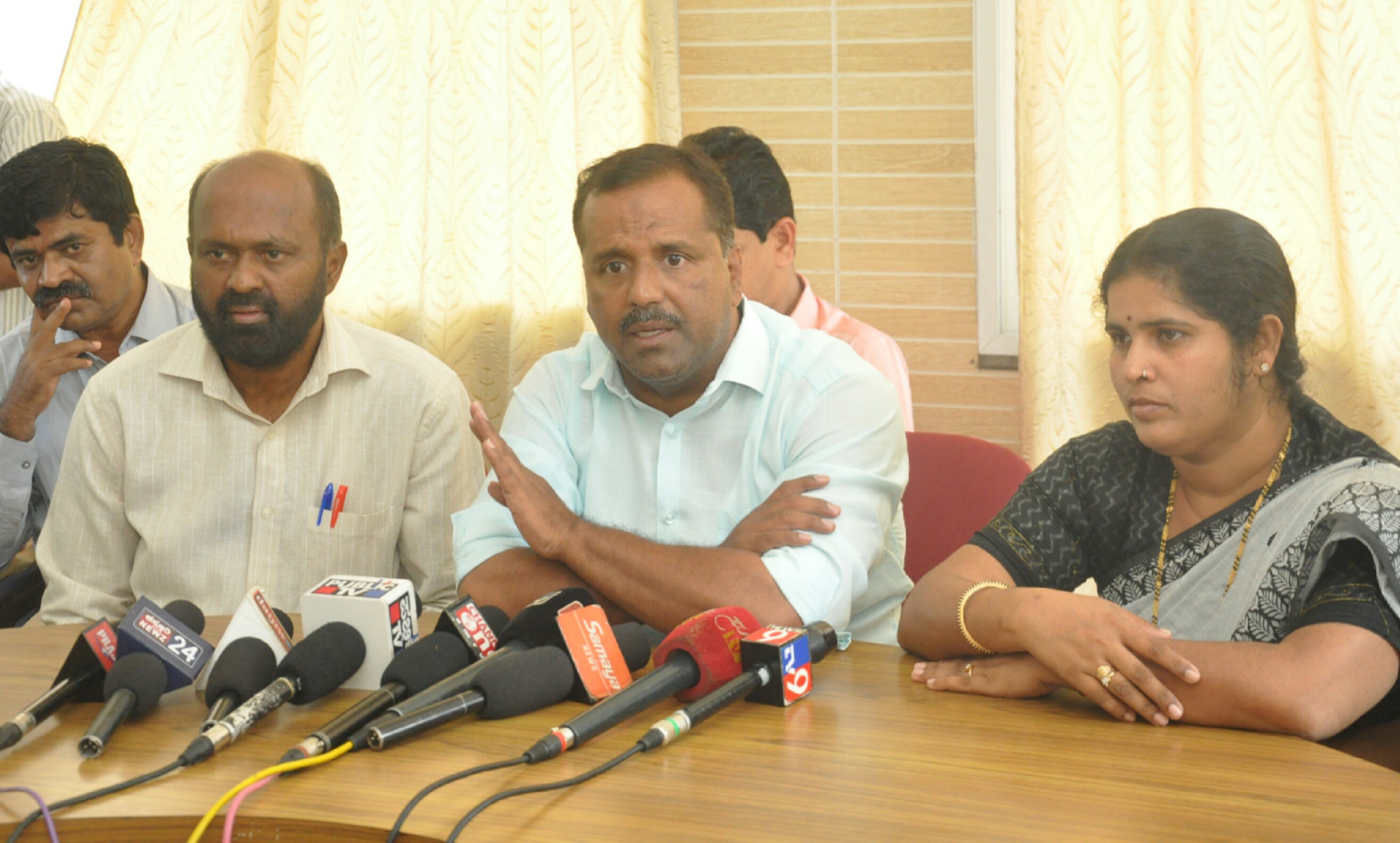 ನ್ಯಾಯಬೆಲೆ ಅಂಗಡಿಗಳಲ್ಲಿ ಪಿಒಎಸ್ ಅಳವಡಿಸದಿದ್ದರೆ ಕಮಿಷನ್‌ ಕಡಿತ: ಸಚಿವ ಖಾದರ್