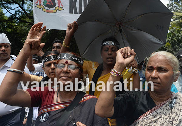 ವಿಚಾರವಾದಿಗಳ ಹತ್ಯೆ; ವಿಶ್ವಸಂಸ್ಥೆಗೆ ದೂರು ನೀಡಲು ಚಿಂತನೆ: ಕೆ.ನೀಲಾ