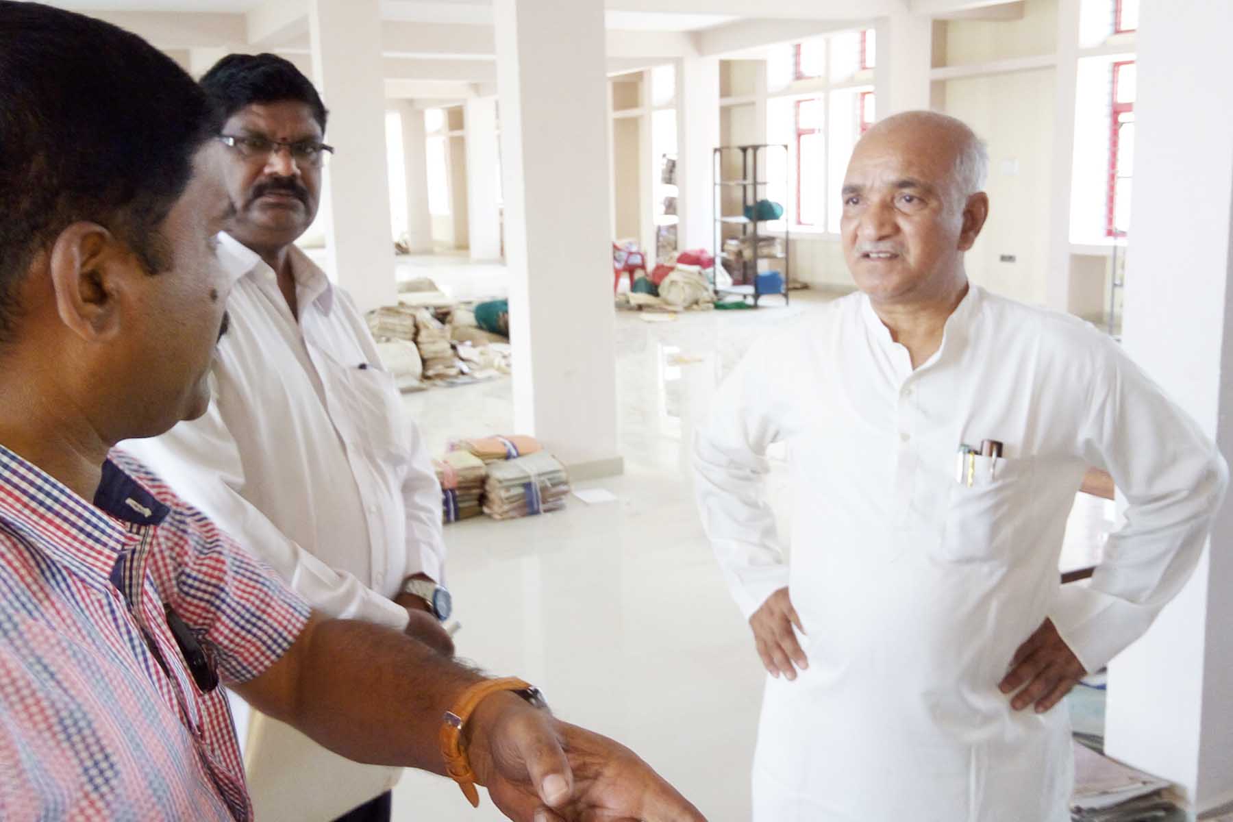 ದಶಕಗಳ ಹಿಂದಿನ ಕಡತಗಳ ಕಂಪ್ಯೂಟರೀಕರಣಕ್ಕೆ ಕ್ರಮ :ಇಸ್ಮಾಯಿಲ್ ಖಾನ್