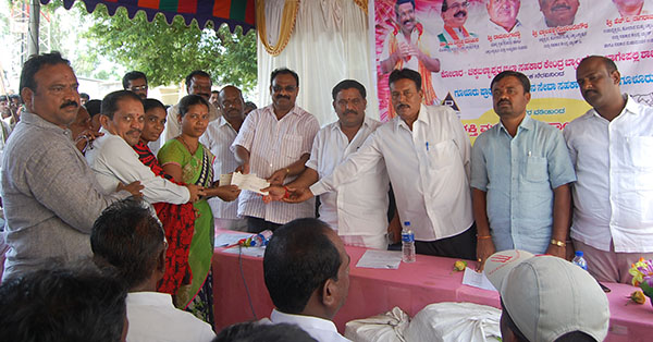 ಸ್ತ್ರೀ ಶಕ್ತಿ ಮಹಿಳಾ ಸಂಘಗಳಿಗೆ ಮಧ್ಯಮಾವಧಿ ಸಾಲ ವಿತರಣೆ