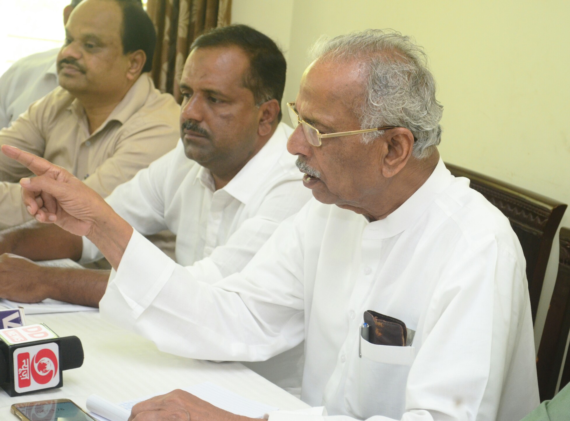 ಅಕ್ರಮ-ಸಕ್ರಮ: ಪ್ರತೀ ವಾರ ಸಭೆ ನಡೆಸಲು ಸಚಿವ ಕಾಗೋಡು ತಿಮ್ಮಪ್ಪ ಸೂಚನೆ