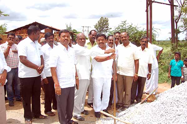 ಬಾಗೇಪಲ್ಲಿ : ವಿವಿಧ ಕಾಮಗಾರಿಗಳಿಗೆ ಚಾಲನೆ