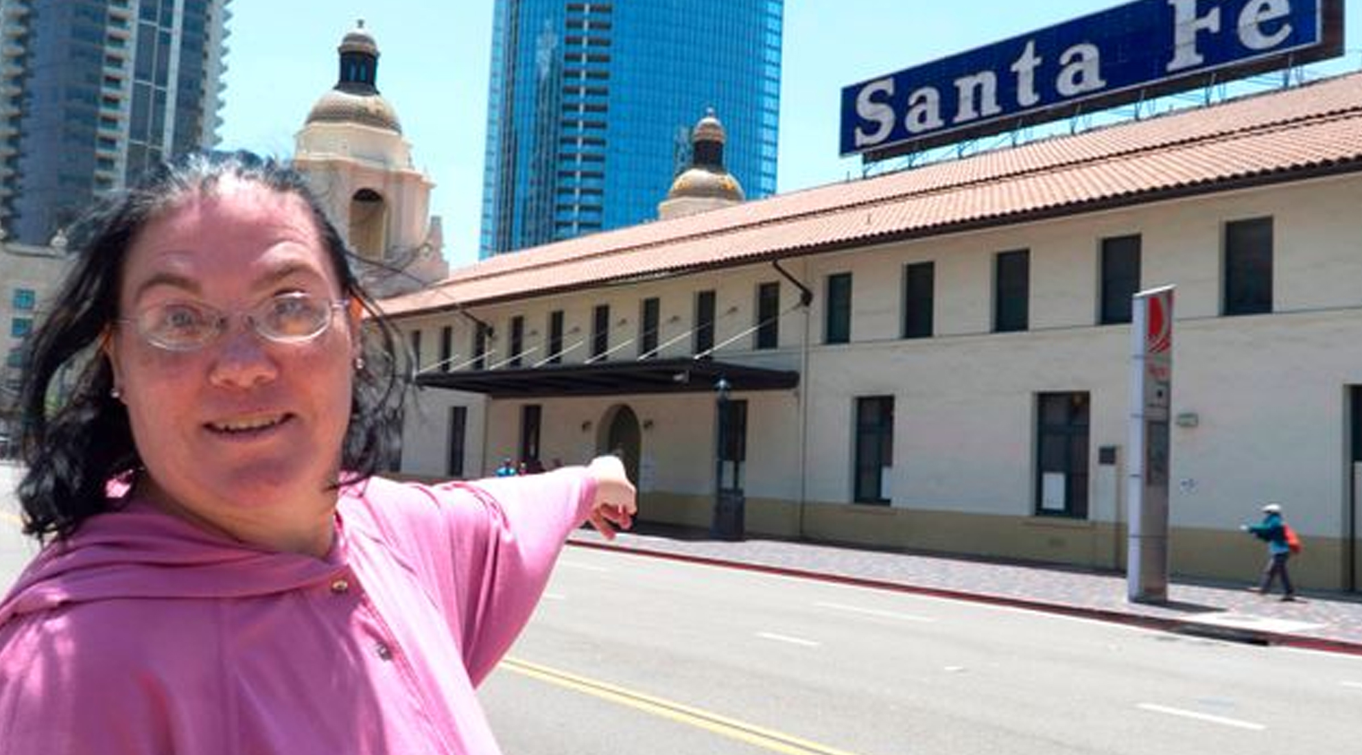 36 ವರ್ಷಗಳಿಂದ ಪ್ರೇಮಿಸಿ ರೈಲು ನಿಲ್ದಾಣವನ್ನು ಮದುವೆಯಾದ ಮಹಿಳೆ !