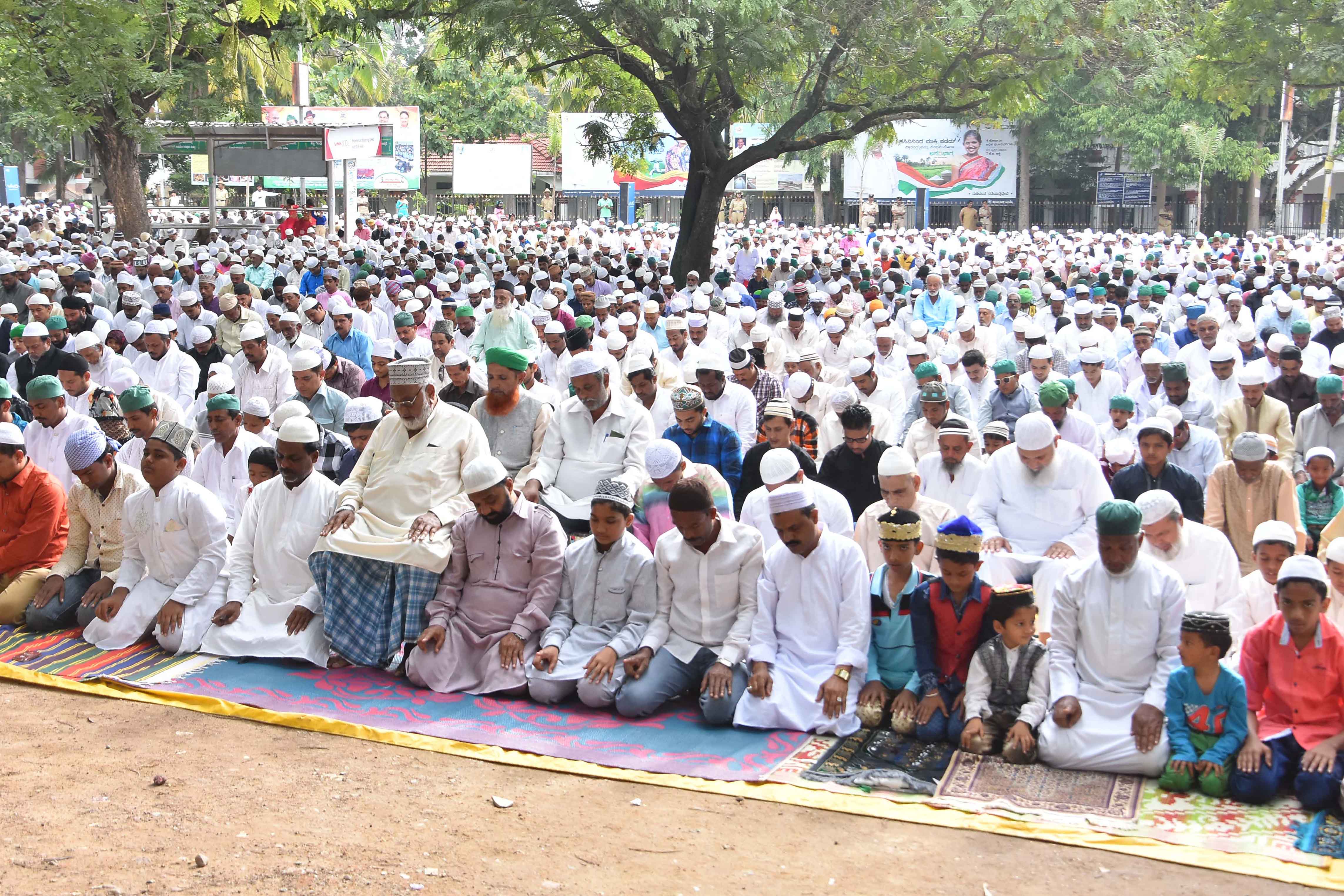 ಶಿವಮೊಗ್ಗದಲ್ಲಿ ಸಂಭ್ರಮ, ಸಡಗರದ ಬಕ್ರೀದ್ ಆಚರಣೆ