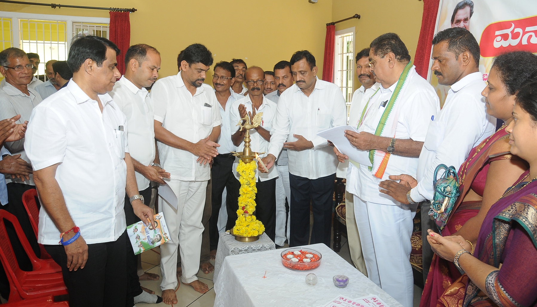 ನರಿಕೊಂಬು: ಮನೆ ಮನೆಗೆ ಕಾಂಗ್ರೆಸ್ ನಡಿಗೆ