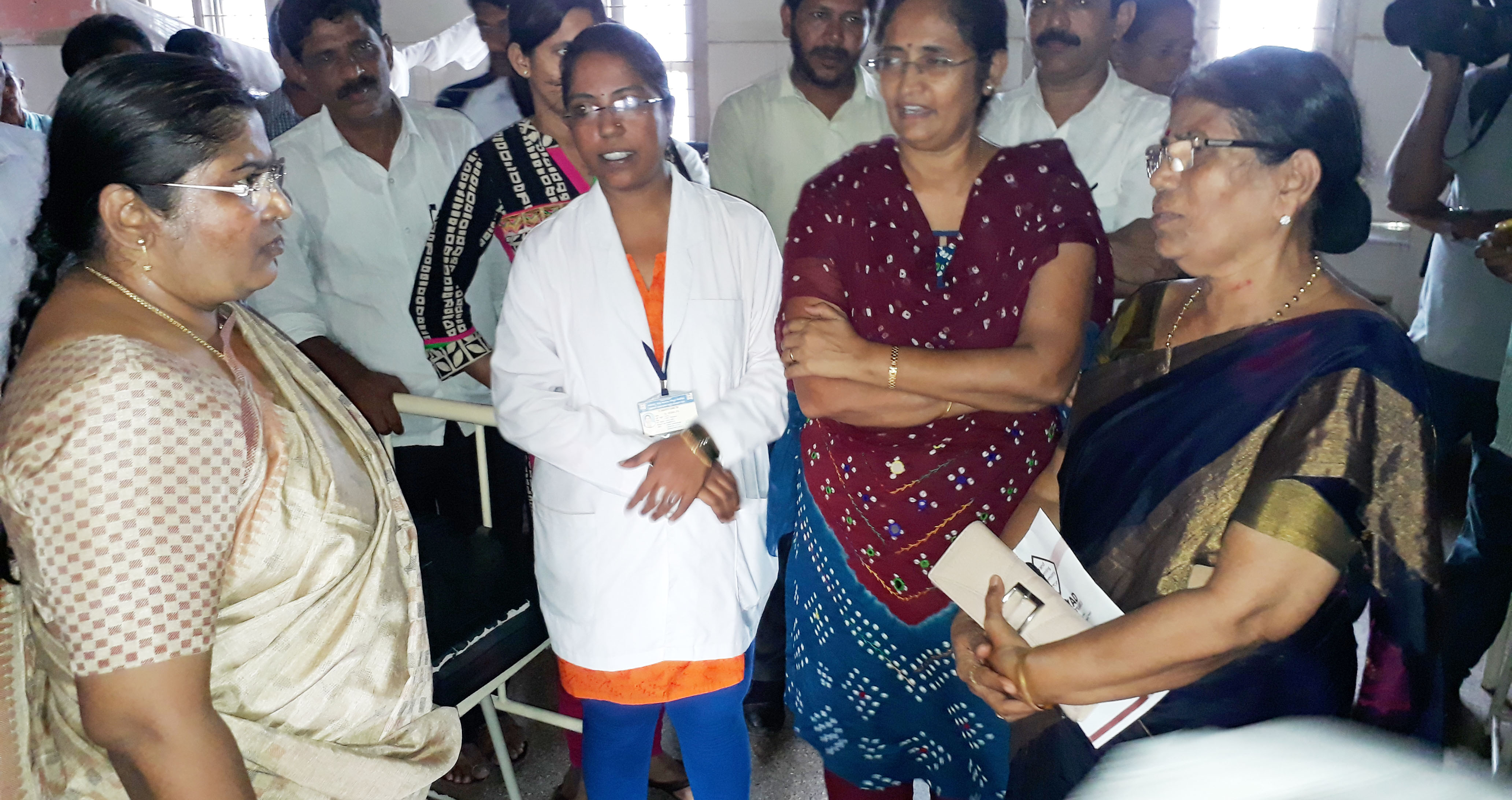 ಪುತ್ತೂರು ಸರ್ಕಾರಿ ಆಸ್ಪತ್ರೆಗೆ ರಾಜ್ಯ ಮಹಿಳಾ ಆಯೋಗದ ಅಧ್ಯಕ್ಷೆ ಭೇಟಿ, ಪರಿಶೀಲನೆ