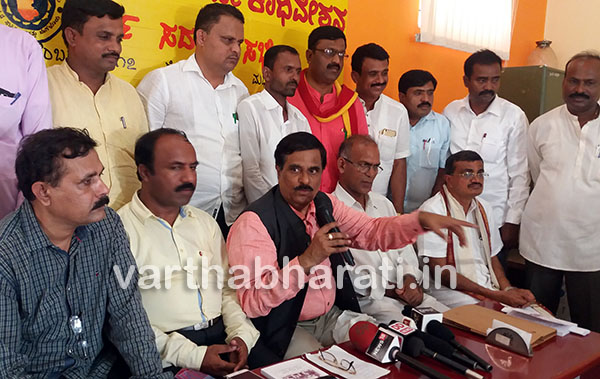 ಕನ್ನಡಿಗರ ಹಿತಾಸಕ್ತಿಗೆ ಧಕ್ಕೆಯಾಗುವ ಯಾವೂದೇ ವಿಚಾರಗಳಿಗೂ ಮೌನವಹಿಸುವುದಿಲ್ಲ : ಡಾ.ಮನು ಬಳಿಗಾರ್