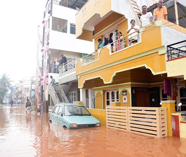 ವರುಣನ ಆರ್ಭಟಕ್ಕೆ ತತ್ತರಿಸಿದ ಮೈಸೂರು
