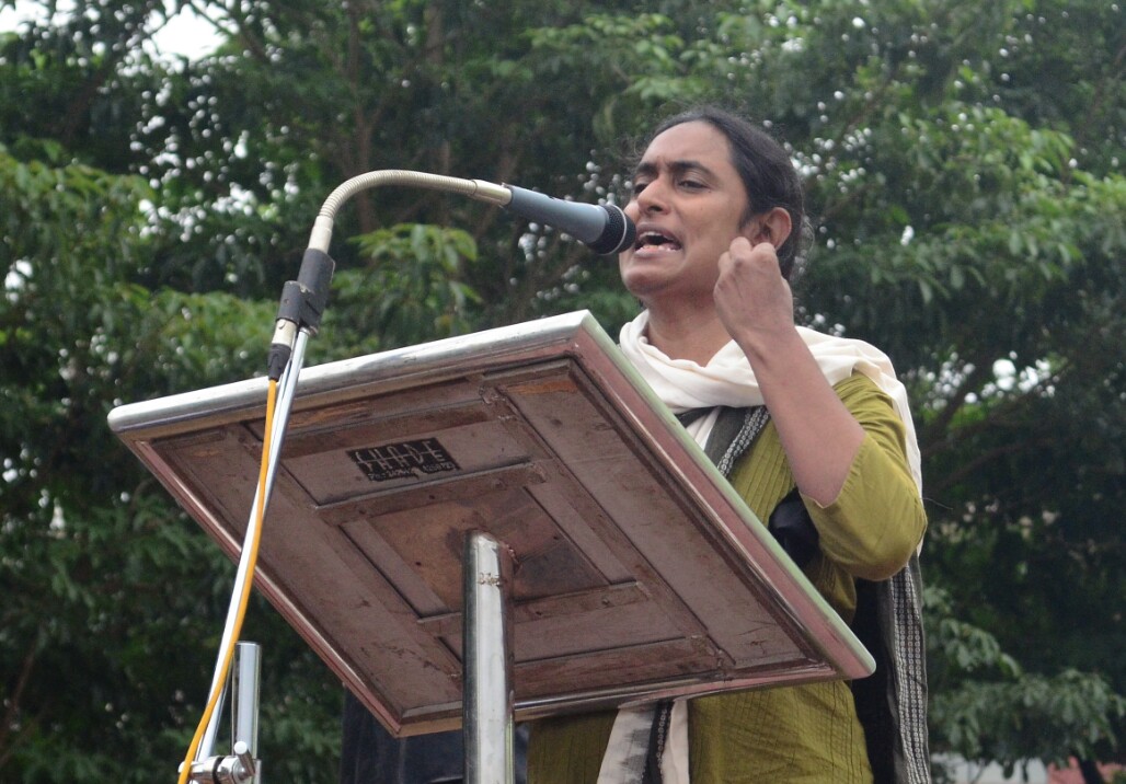 ಪ್ರತಿರೋಧದ ಧ್ವನಿಯನ್ನು ಹತ್ಕಿಕ್ಕಲು ಬಿಡೆವು: ಕವಿತಾ ಕೃಷ್ಣನ್