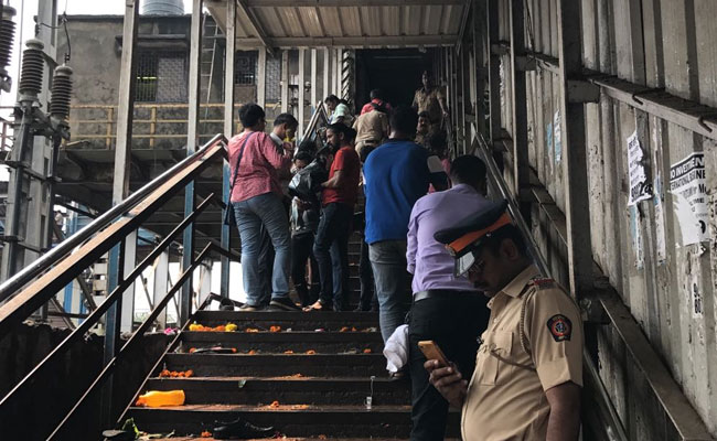 ಕಾಲ್ತುಳಿತದಲ್ಲಿ ಮೃತಪಟ್ಟವರ ಕುಟುಂಬಕ್ಕೆ  ತಲಾ 5 ಲಕ್ಷ ರೂ ಪರಿಹಾರ ಘೋಷಣೆ