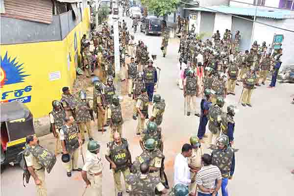 ಅಹಿತಕರ ಘಟನೆ ಹಿನ್ನೆಲೆ: ಶಿವಮೊಗ್ಗ ನಗರದಲ್ಲಿ ಬಿಗಿ ಪೊಲೀಸ್ ಪಹರೆ