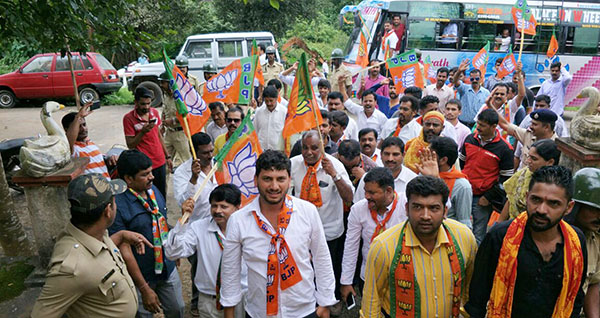 ಸಕಲೇಶಪುರ ;ಮಂಗಳೂರು ಚಲೋ ಬೈಕ್ ರ್ಯಾಲಿಗೆ ಬ್ರೇಕ್