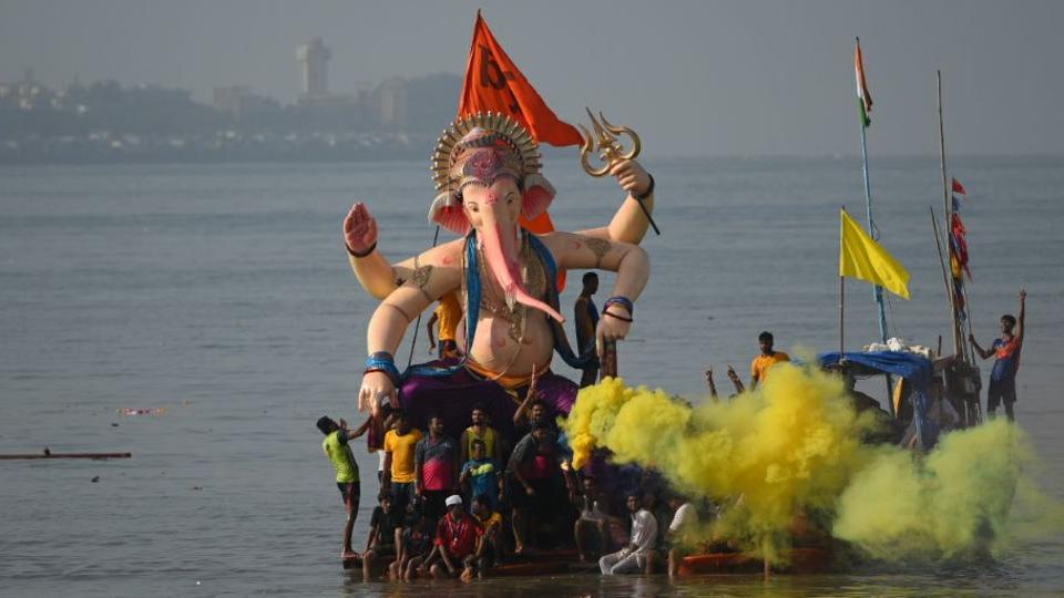 ಗಣೇಶ ವಿಗ್ರಹ ವಿಸರ್ಜನೆ : ಮಹಾರಾಷ್ಟ್ರದಲ್ಲಿ 15 ಮಂದಿ ಸಾವು