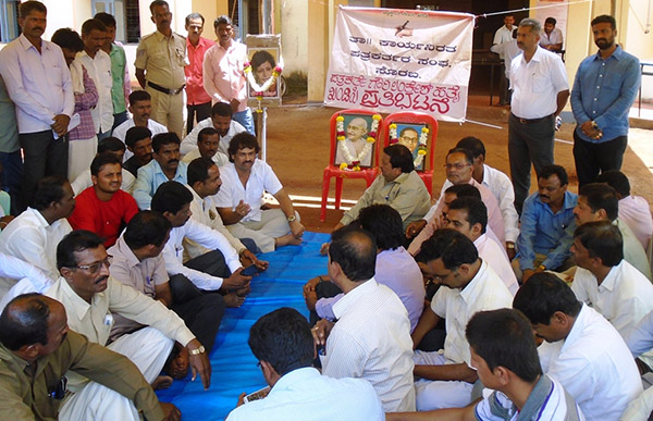 ಗೌರಿ ಲಂಕೇಶ್ ಹತ್ಯೆ ಖಂಡಿಸಿ ತಾಲೂಕು ಕಾರ್ಯನಿರತರ ಪತ್ರಕರ್ತರ ಸಂಘದಿಂದ ಪ್ರತಿಭಟನೆ