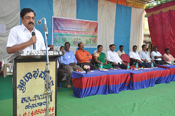 ವಿದ್ಯಾರ್ಥಿಗಳಲ್ಲಿ ಹಡಗಿರುವ ಪ್ರತಿಭೆ ಹೊರತರಲು ಪ್ರತಿಭಾ ಕಾರಂಜಿ ಸಹಕಾರಿ: ಶಾಸಕ ಆರ್. ನರೇಂದ್ರ ರಾಜೂಗೌಡ