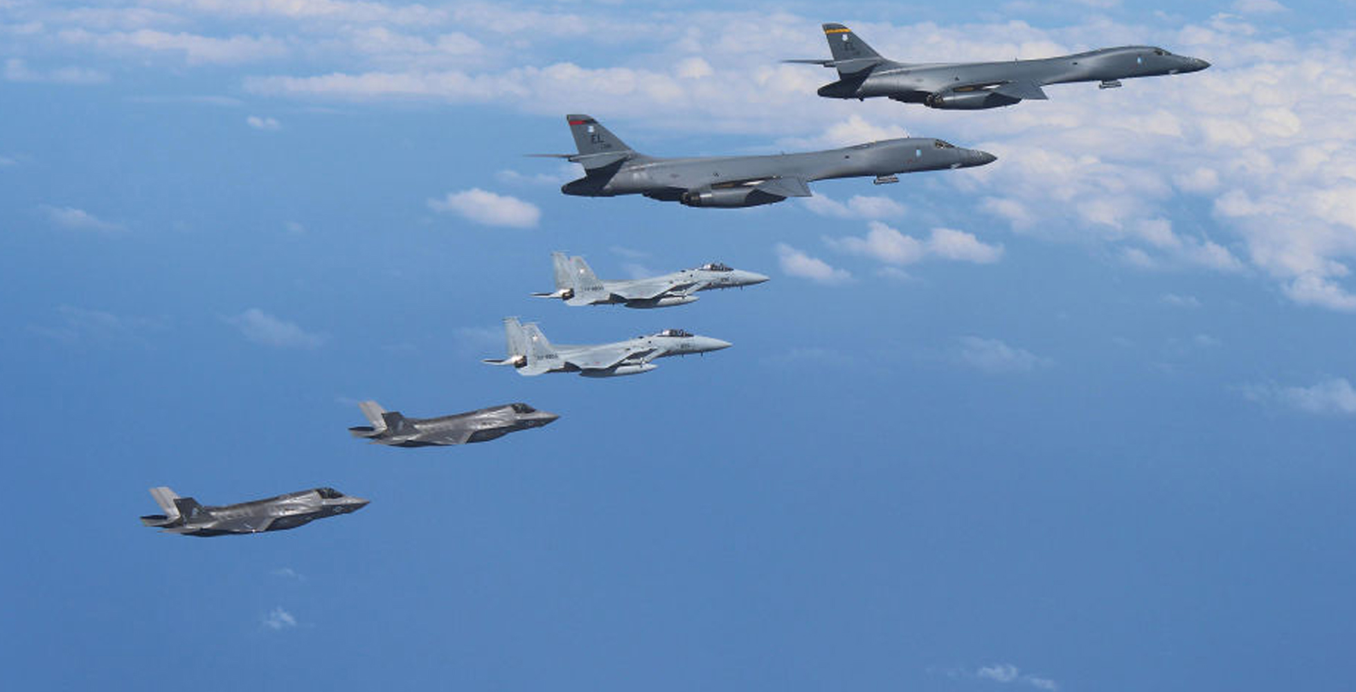 ಕೊರಿಯ ಪರ್ಯಾದ ದ್ವೀಪದಲ್ಲಿ ಅಮೆರಿಕದ ಬಾಂಬರ್‌ಗಳ ಹಾರಾಟ