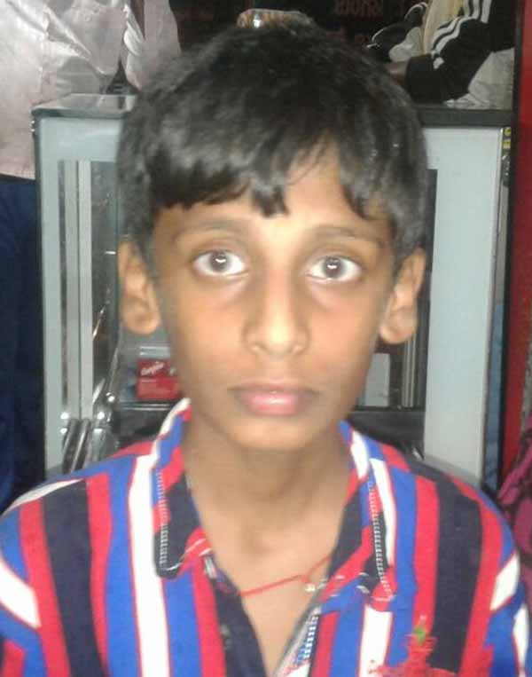 ಮಂಡ್ಯ: ಮಗನನ್ನು ಬಿಟ್ಟು ಕಾಣೆಯಾದ ಪೋಷಕರು!