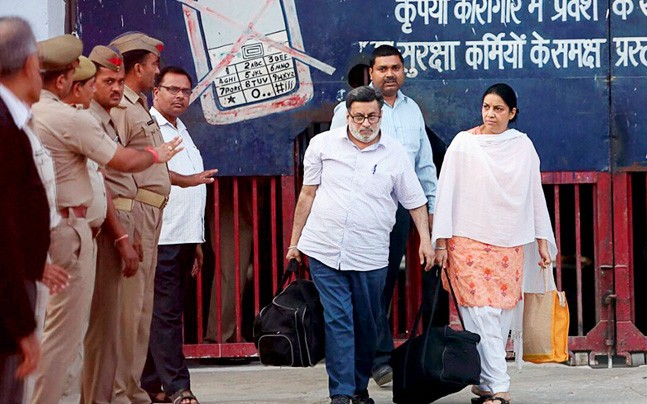 ದಾಸ್ನಾ ಜೈಲಿನಿಂದ ಬಿಡುಗಡೆಗೊಂಡ ರಾಜೇಶ್, ನೂಪುರ್ ತಲ್ವಾರ್