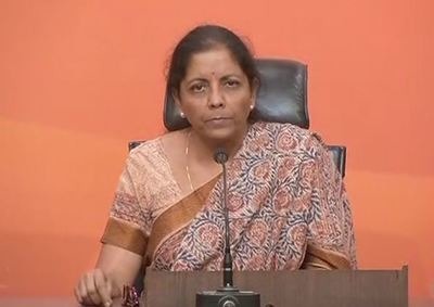 ವಾದ್ರಾಗೆ ವಿಮಾನ ಟಿಕೇಟು ಕಾಯ್ದಿರಿಸಿದ ವಿವಾದ: ಕಾಂಗ್ರೆಸ್ ಮೌನಕ್ಕೆ ಬಿಜೆಪಿ ಟೀಕೆ