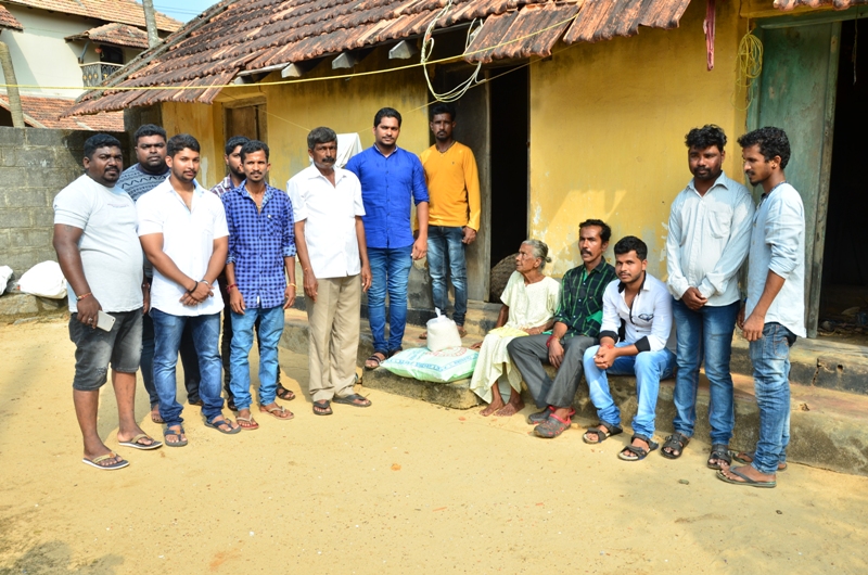 ಮೂಳೂರು: ವಿಶಿಷ್ಠವಾಗಿ ದೀಪಾವಳಿ ಆಚರಿಸಿದ ಯುವಕರು