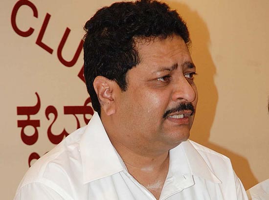 ಆಹ್ವಾನ ಪತ್ರಿಕೆಯಲ್ಲಿ ನನ್ನ ಹೆಸರು ಬೇಡ: ಬಸವರಾಜ ಪಾಟೀಲ್ ಯತ್ನಾಳ್