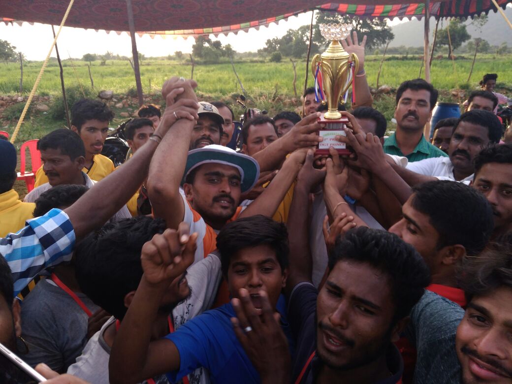 ಹನೂರು : ಕ್ರಿಕೆಟ್ ಪಂದ್ಯಾಟದಲ್ಲಿ  ಟಿಪ್ಪುಹಂಟರ್ಸ್‌ ತಂಡಕ್ಕೆ ಜಯ