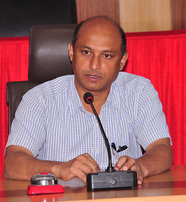 ಜನನ-ಮರಣಗಳ ಕಡ್ಡಾಯ ನೋಂದಣಿಗೆ ಅಧಿಕಾರಿಗಳು ಗಮನಹರಿಸಬೇಕು: ರಮೇಶ್