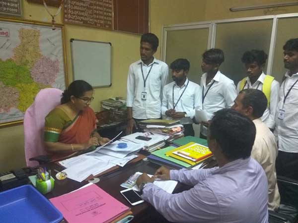 ಕೋಲಾರ: ಕಾನೂನು ವಿದ್ಯಾರ್ಥಿ ನಿಲಯಕ್ಕೆ ಮೂಲಭೂತ ಸೌಕರ್ಯ ಒದಗಿಸಲು ಆಗ್ರಹಿಸಿ ಮನವಿ