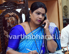 ಮೇಯರ್‌ನಿಂದ ಹಲ್ಲೆ ಆರೋಪ : ಮಹಿಳೆಯಿಂದ ದೂರು