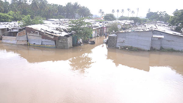 ಧಾರಾಕಾರ ಮಳೆಗೆ ದಾವಣಗೆರೆ ತತ್ತರ