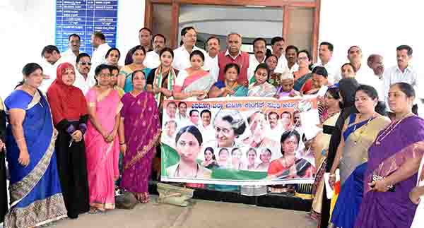 ಮಹಿಳಾ ಮೀಸಲಾತಿ ಮಸೂದೆ ಜಾರಿಗೆ ಆಗ್ರಹ: ಪ್ರಧಾನಿಗೆ ಮನವಿ