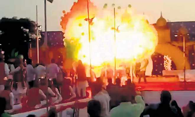 ಗ್ಯಾಸ್ ಬೆಲೂನ್ ಸ್ಫೋಟ :15 ಮಂದಿಗೆ ಗಾಯ