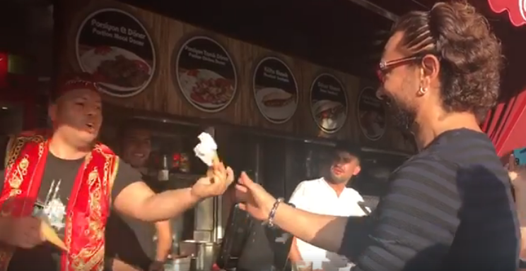 ಐಸ್ ಕ್ರೀಮ್ ವ್ಯಾಪಾರಿಯ ಕೈಚಳಕಕ್ಕೆ ದಂಗಾದ ‘ದಂಗಲ್’ ಹೀರೊ