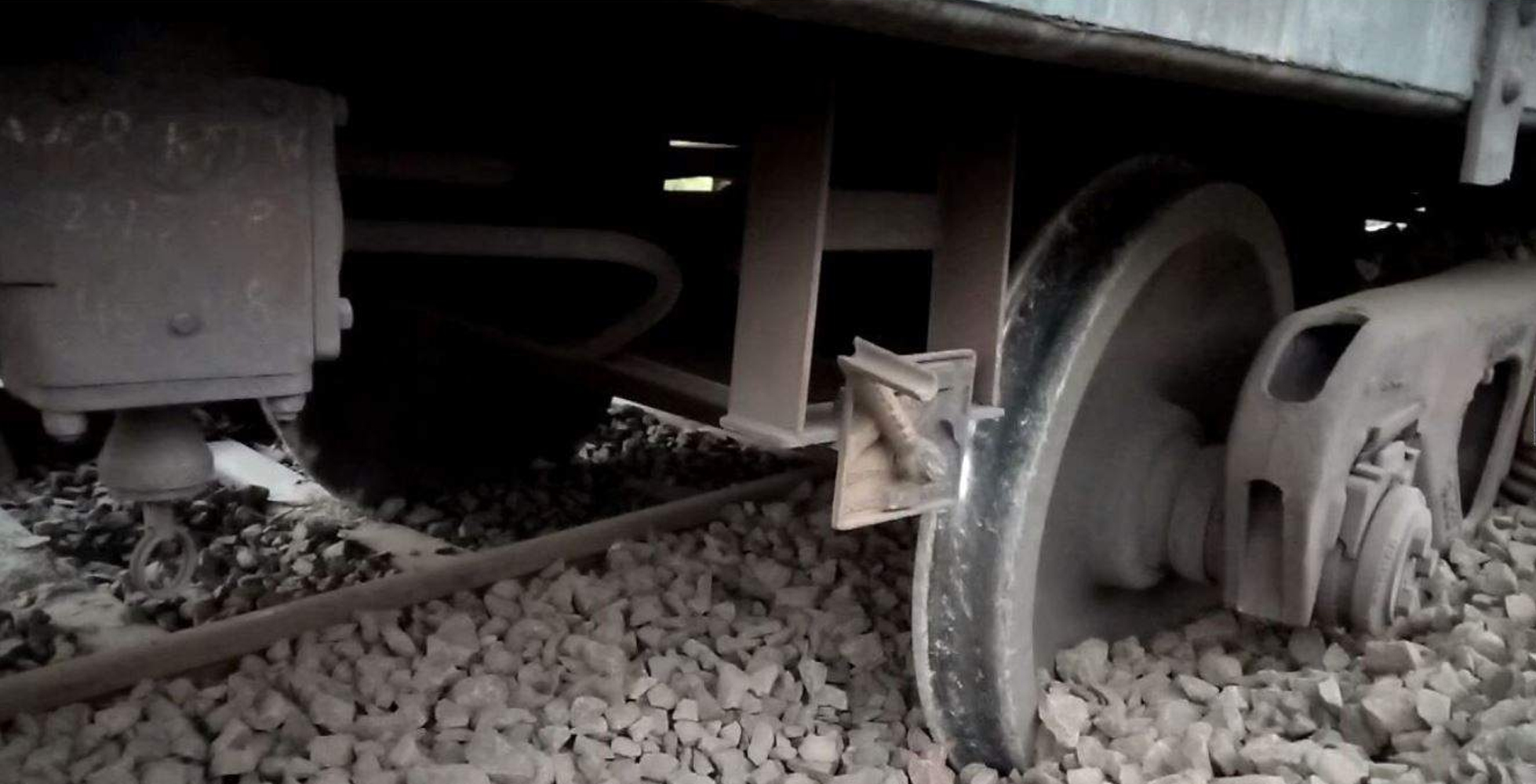 ಹಳಿ ತಪ್ಪಿದ ಗೂಡ್ಸ್ ರೈಲು